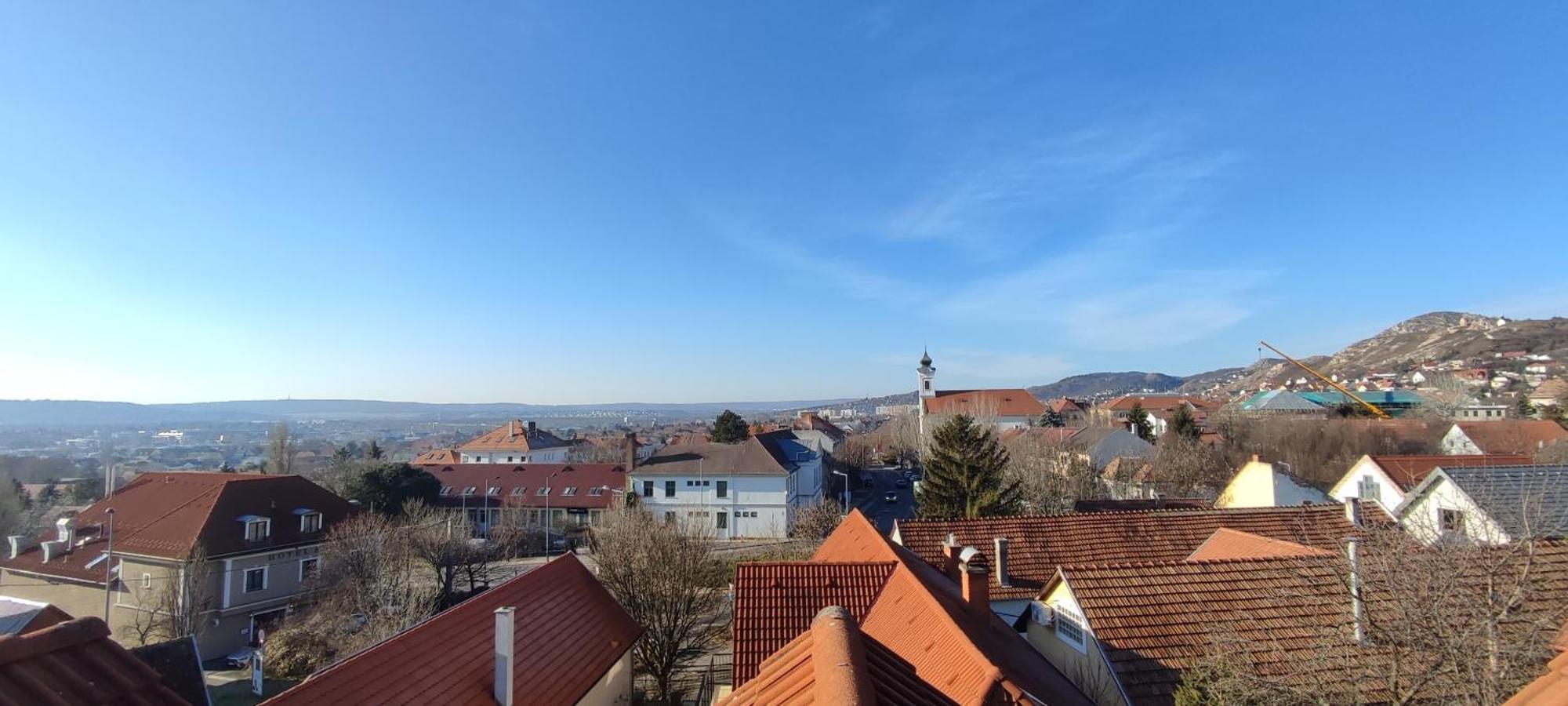 Adler Panzio Hotel Budaors Bagian luar foto